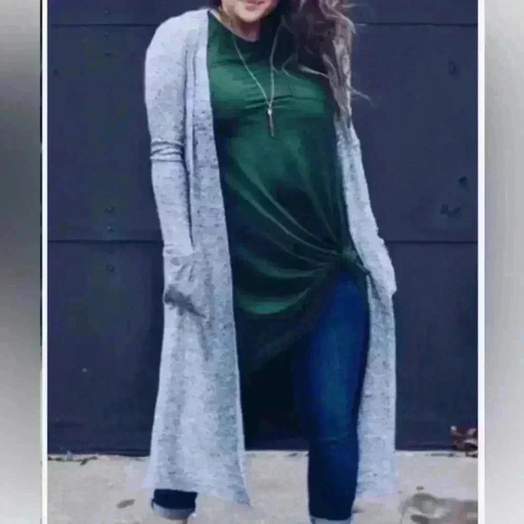 LuLaRoe Gray Sarah Cardigan - Ribbed Knit Duster - Oversized Women’s Medium - Picture 1 of 10